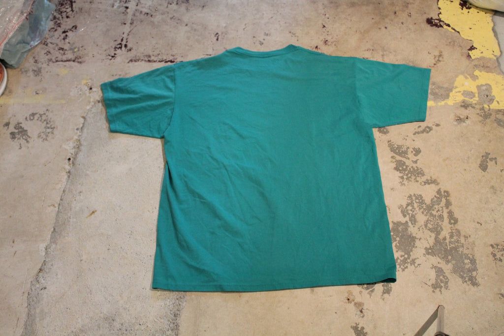 Vintage 1990s Green Country Village Graphic T Shirt