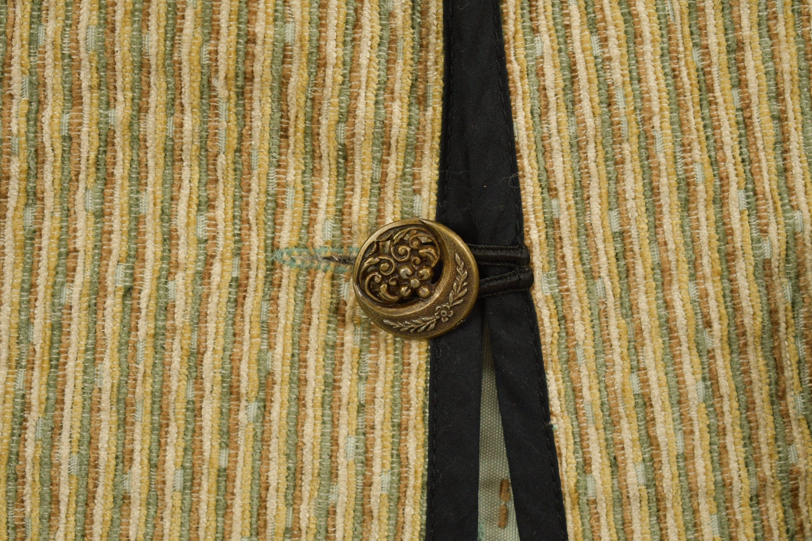 Vintage 1980s Beige Knit Collared Cardigan
