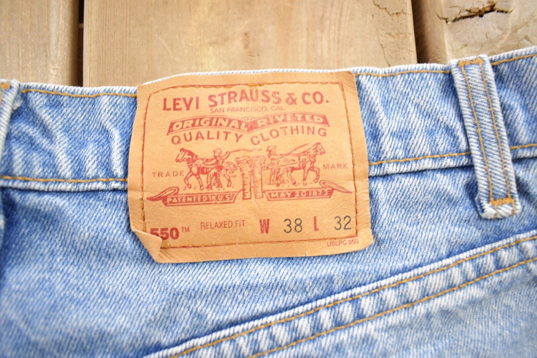 Vintage 1990s Levi's 550 Jeans Size 38x32