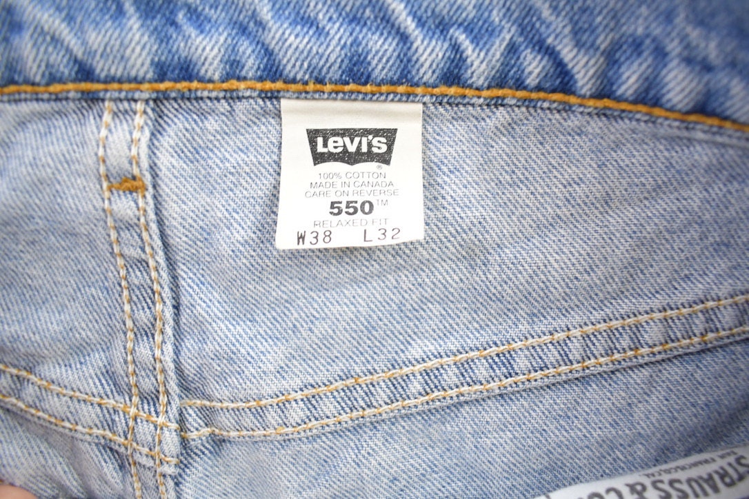 Vintage 1990s Levi's 550 Jeans Size 38x32