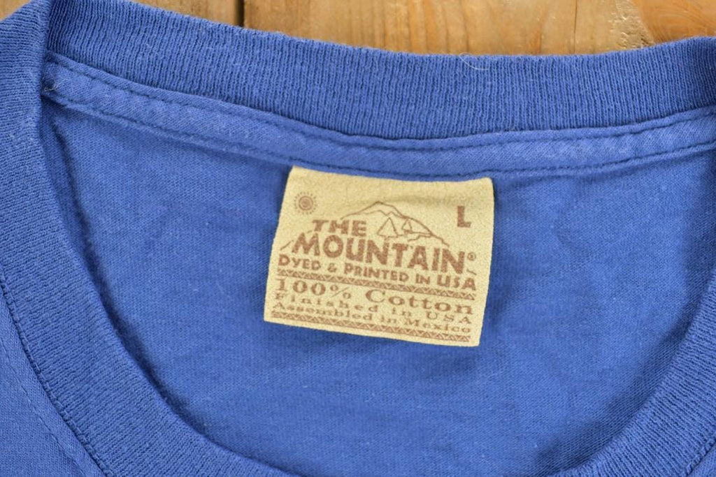 Vintage 1990s The Mountain Mines Bigger Bonfire Theme Graphic T-Shirt