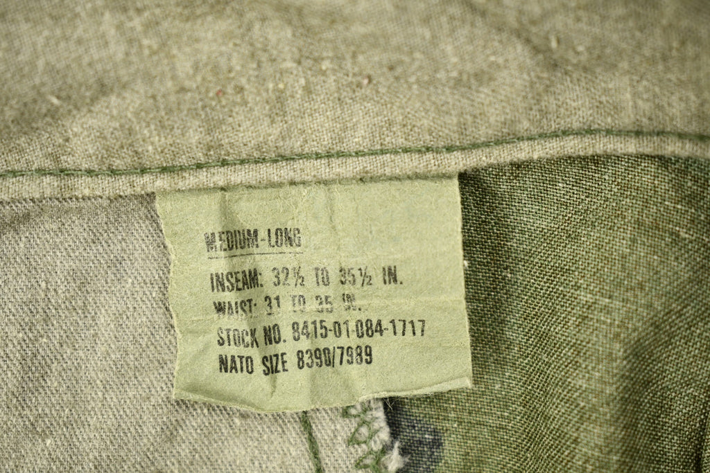Vintage 2001 Military Woodland Camouflage Cargo Pocket Pants Size 34 x 31