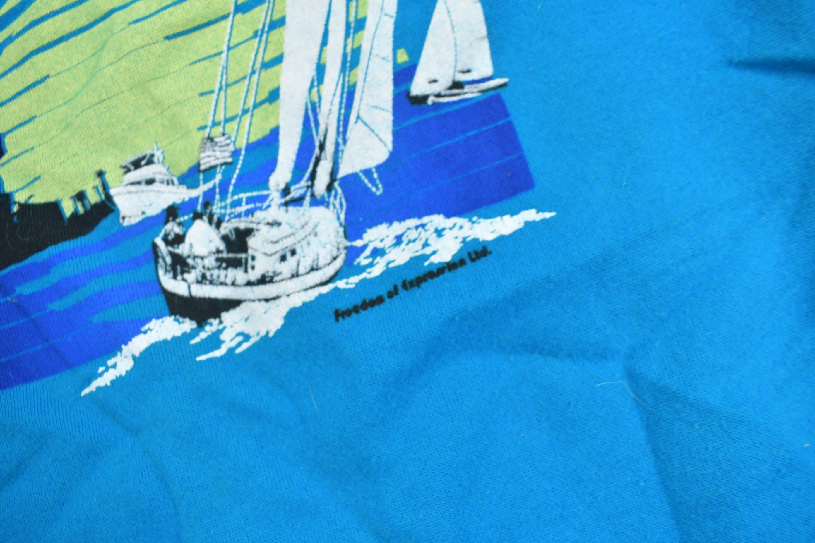 Vintage 1980s Buffalo Sailing Graphic Raglan Crewneck Sweatshirt