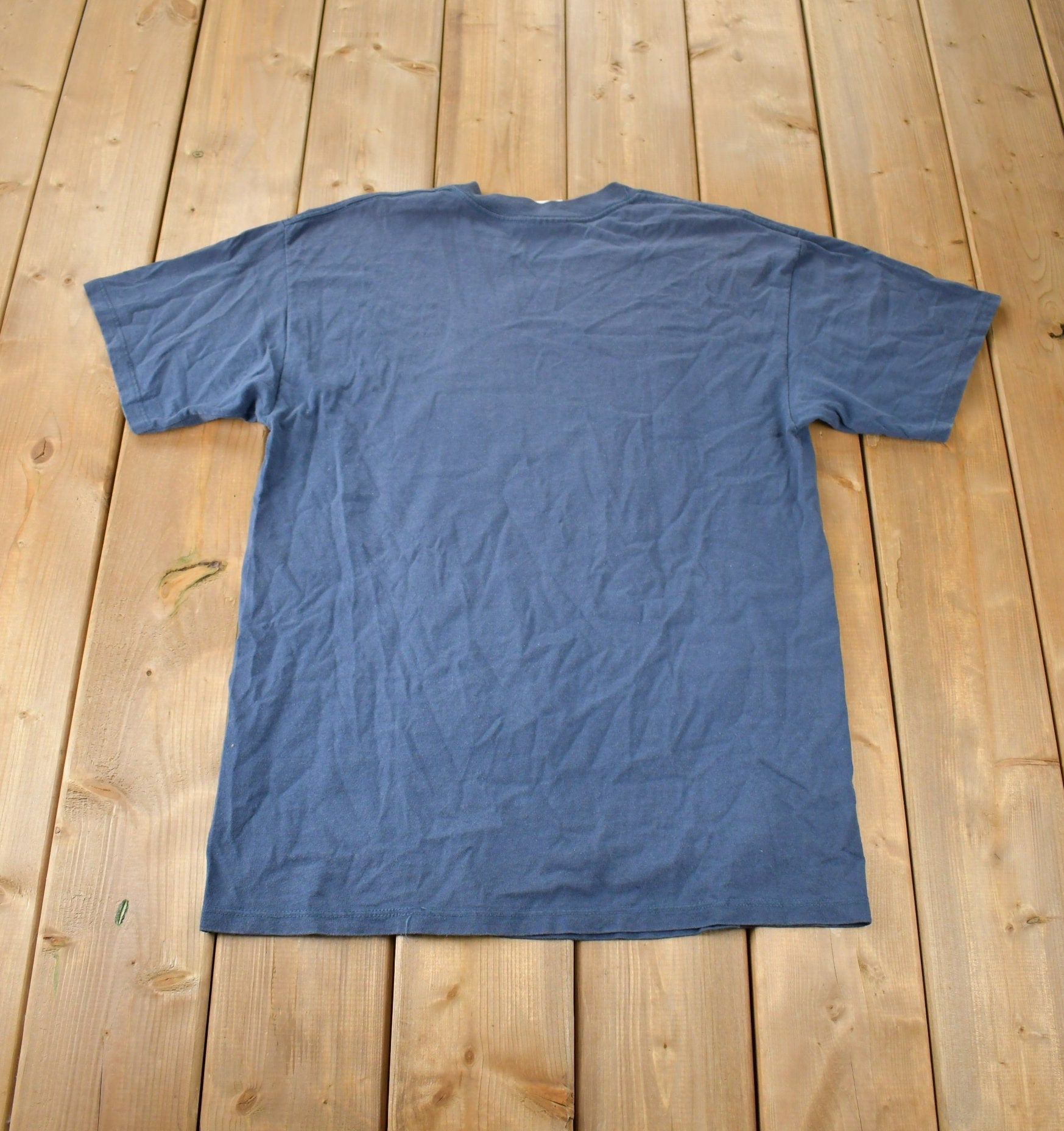 Vintage 1990s Just Relaxin In Souvenir Summerland Canada Travel T Shirt Made In USA