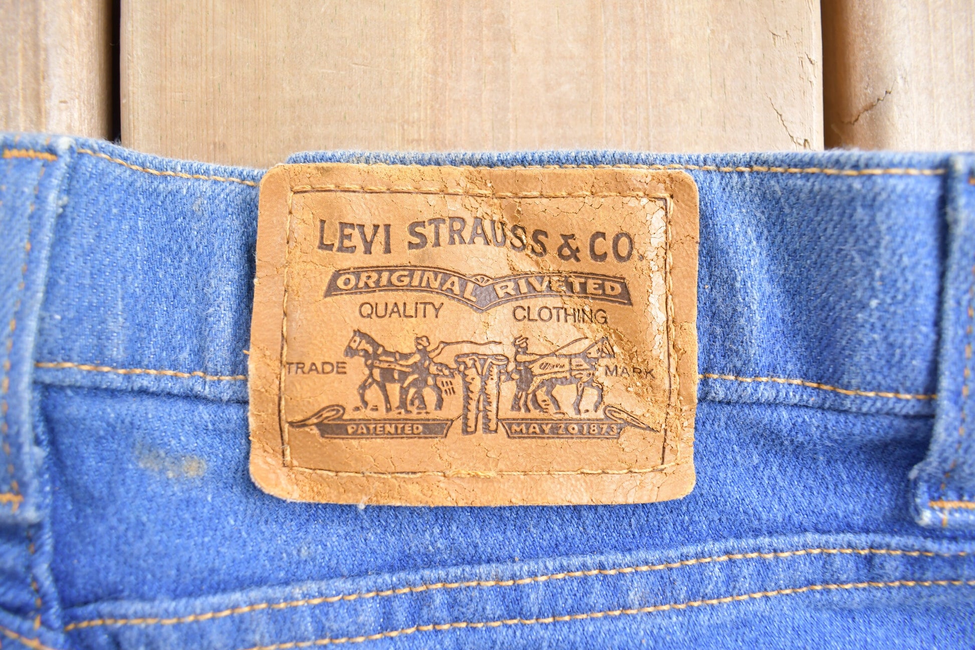 Vintage 1980s Levi's Brown Tab Action Jeans Denim Jeans Size 32 x 31