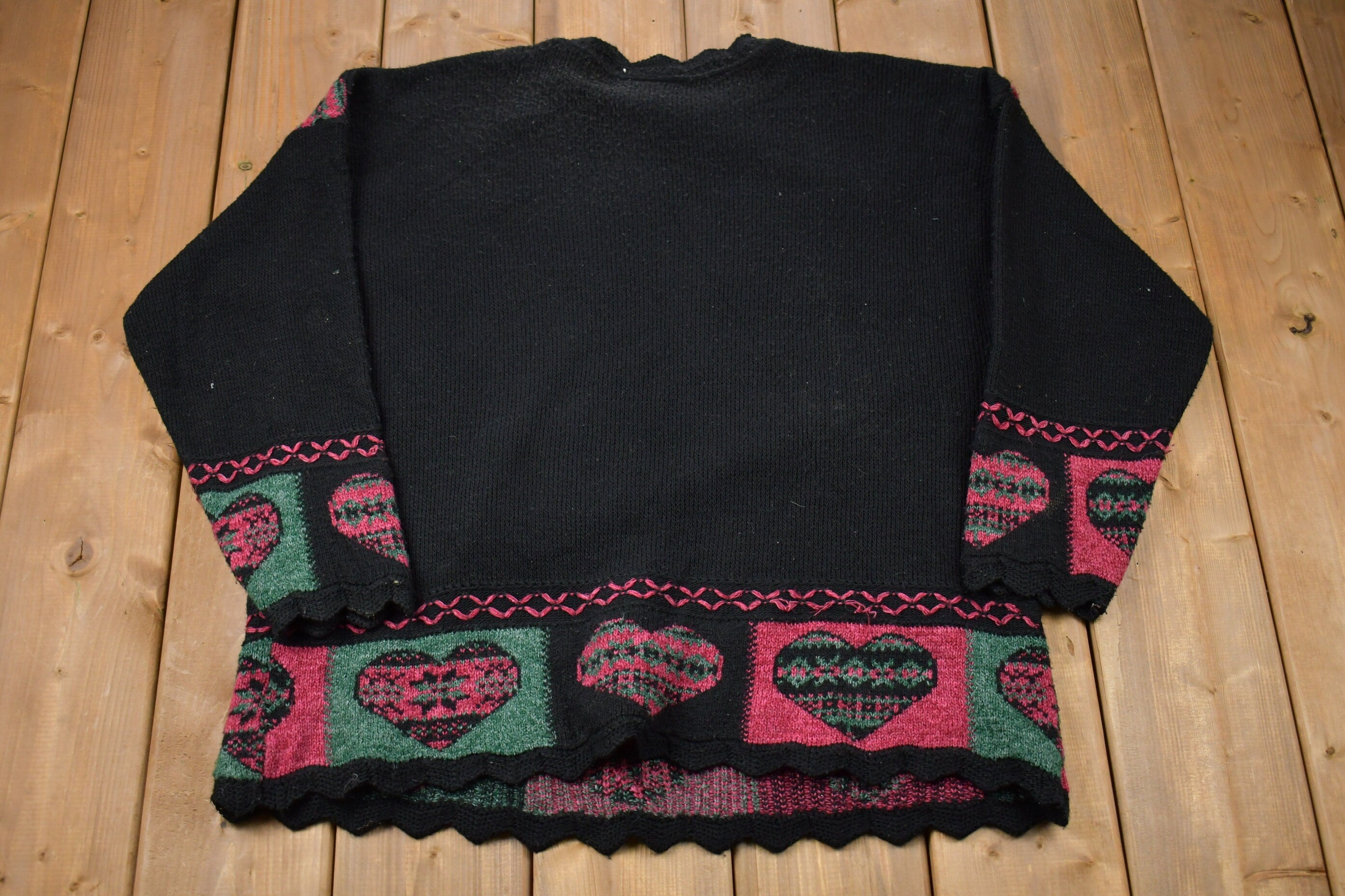 Vintage 1990s Made In USA Heart Graphic Knitted Sweater