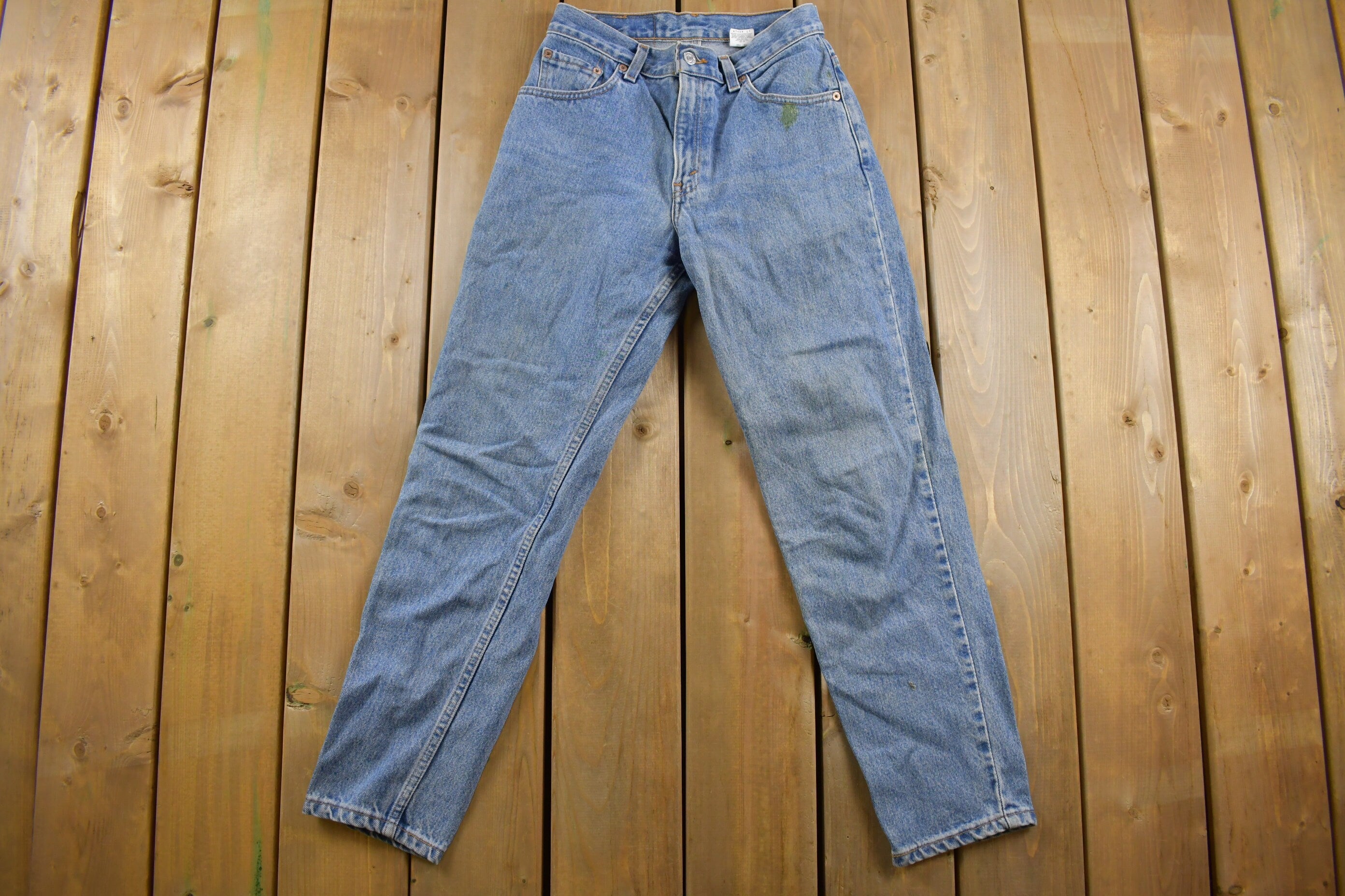 Vintage 1990s Levi's 550 Red Tab Blue Denim Jeans Size 26 x 27