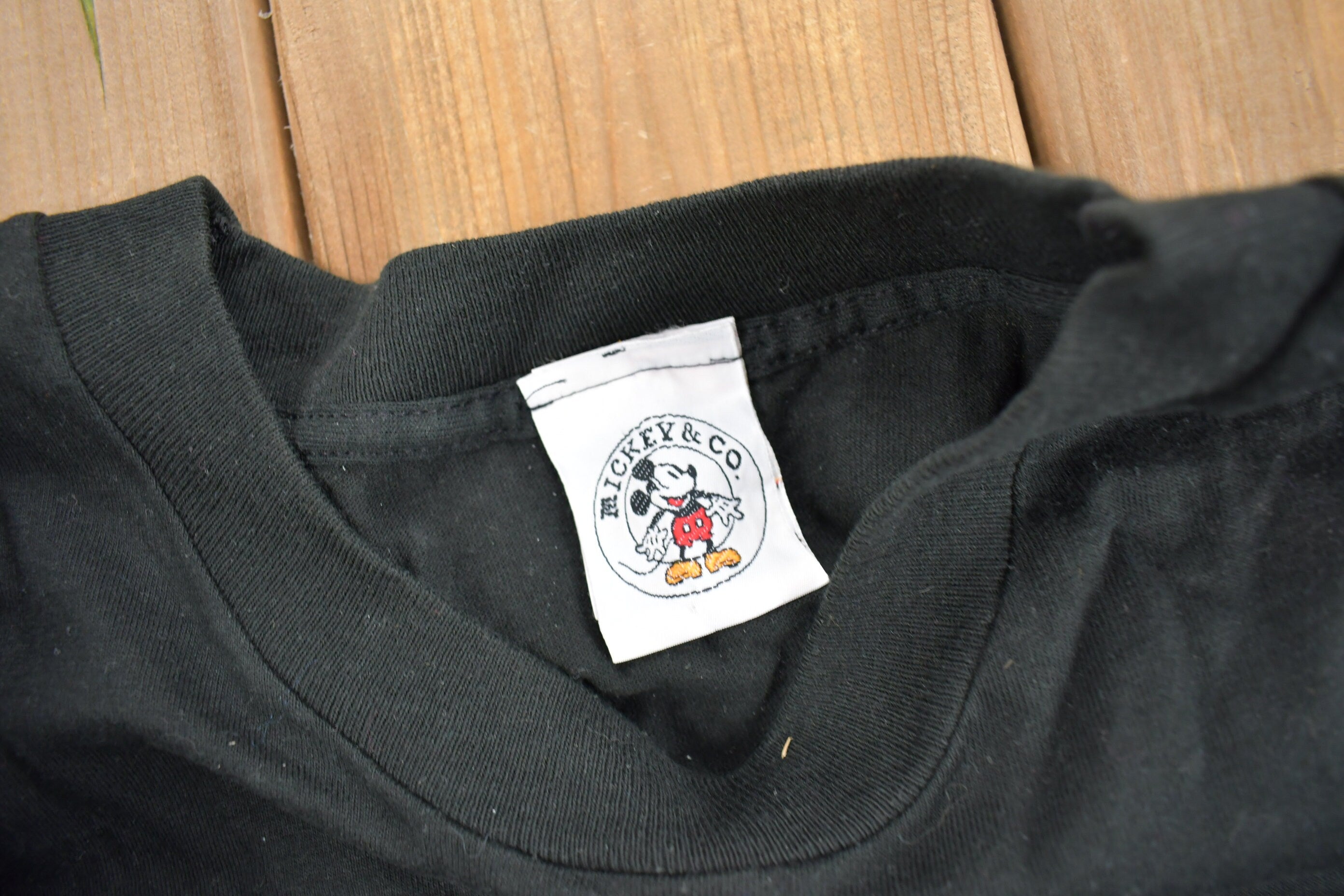 Vintage 1990s Minnie Mouse Embroidered T-Shirt
