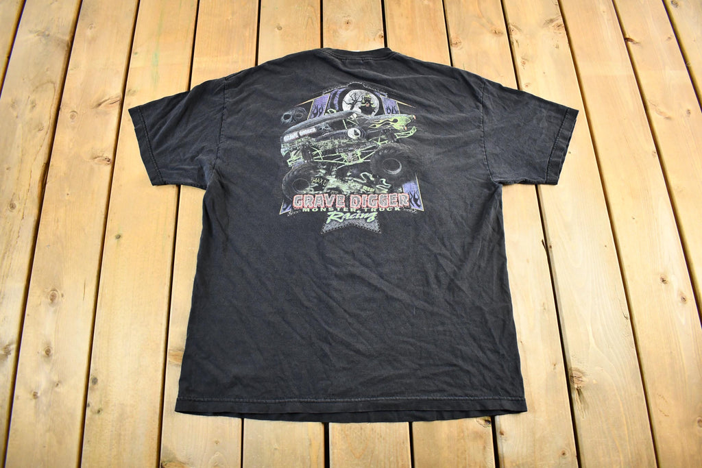 Vintage 2000s Grave Digger Monster Truck Graphic T-Shirt Men's XL
