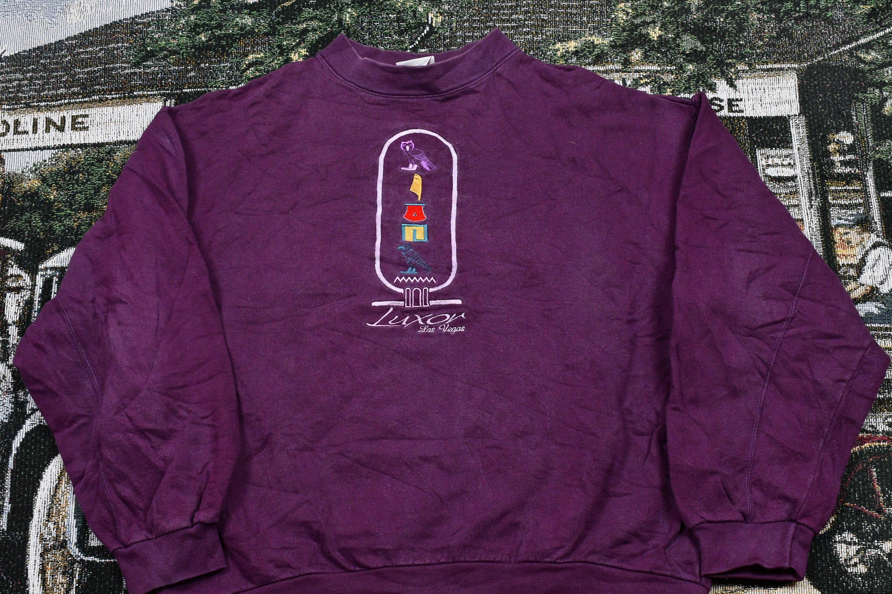 Vintage 1990s Pyramid Creations Embroidered Crewneck