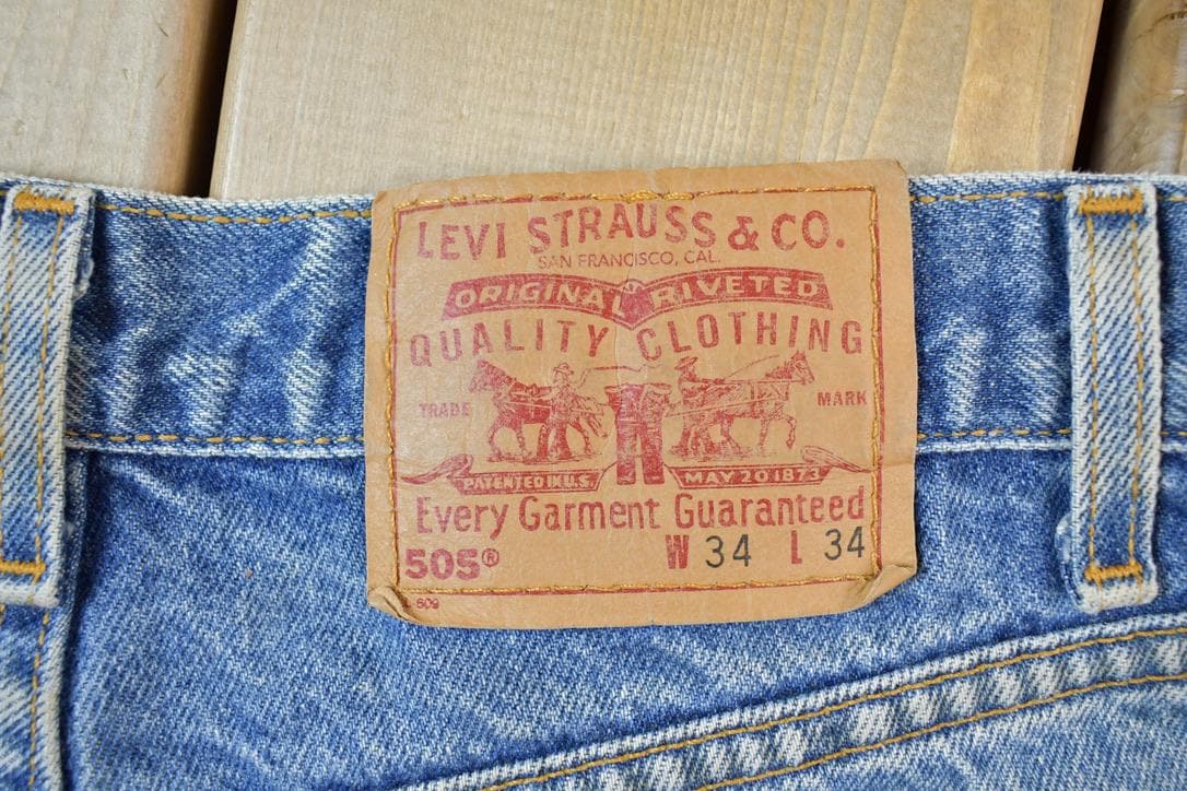 Vintage 1990s Levi Strauss Red Tab 505 Denim Jeans Size 34 x 34