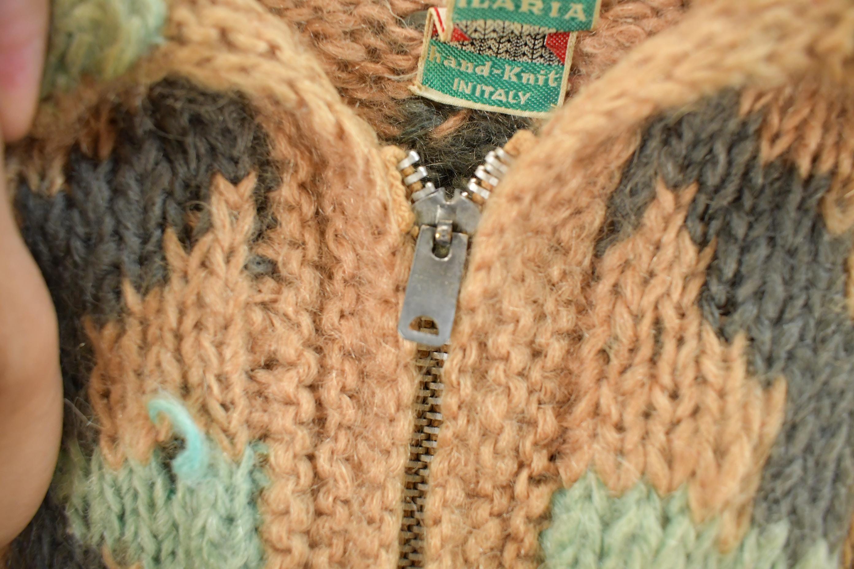 Vintage 1980s Laria Hand Knit Wool Full Zip Hooded Sweater Men's Medium