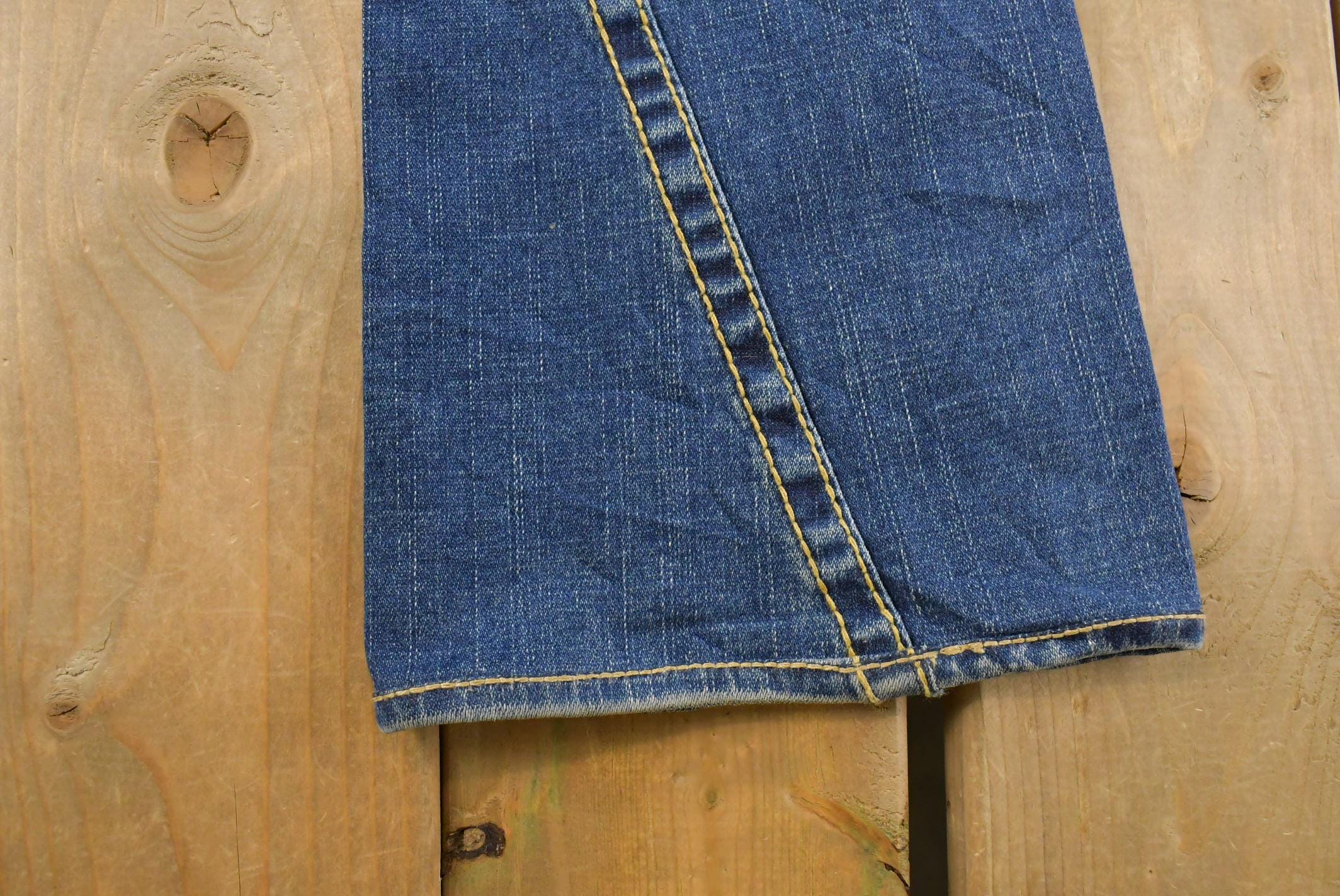 Vintage Y2K True Religion Low Rise Flare Jeans Women's 29 x 31 / Bell Bottom / Y2K Style / Embroidered Jeans / 2000s / Contrast Stitching