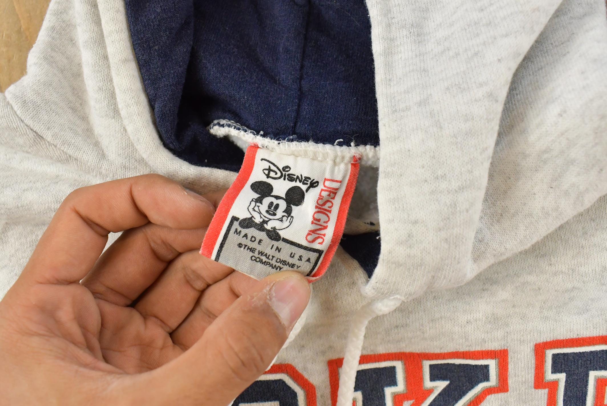 Vintage 1990s Mickey Mouse Walt Disney Designs Graphic Hoodie Men's M / 90s Hoodie / Vintage Sweatshirt / 90s Disney / Made in USA