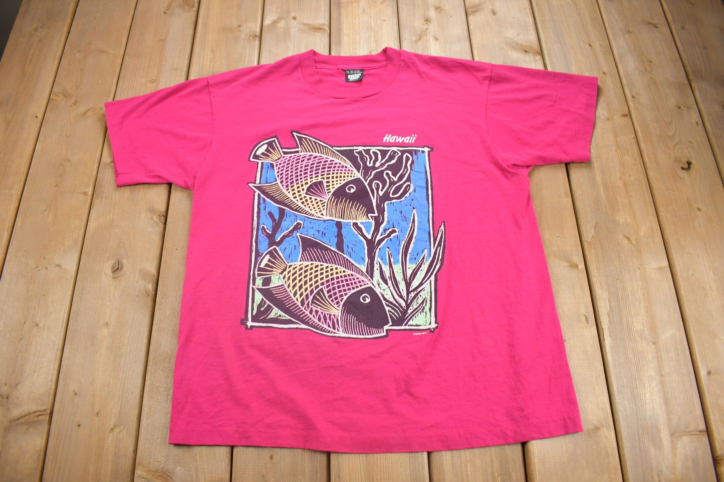 Vintage 1980s Hawaii Fish Graphic T-Shirt / 80s Tee / Made In USA / Vacation Tee / Travel & Tourism