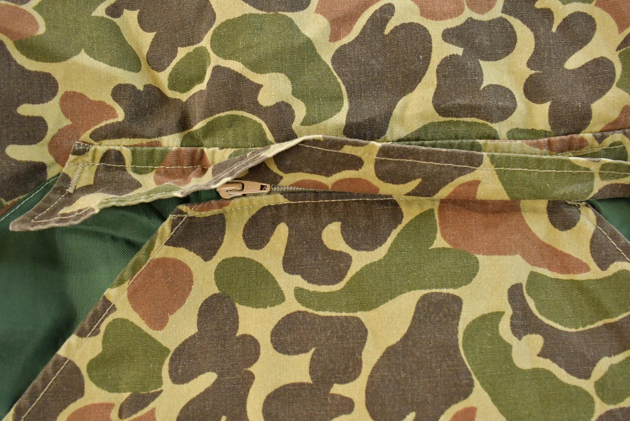 Vintage 1970s Duck Camo Canvas Hunting Jacket Men's L