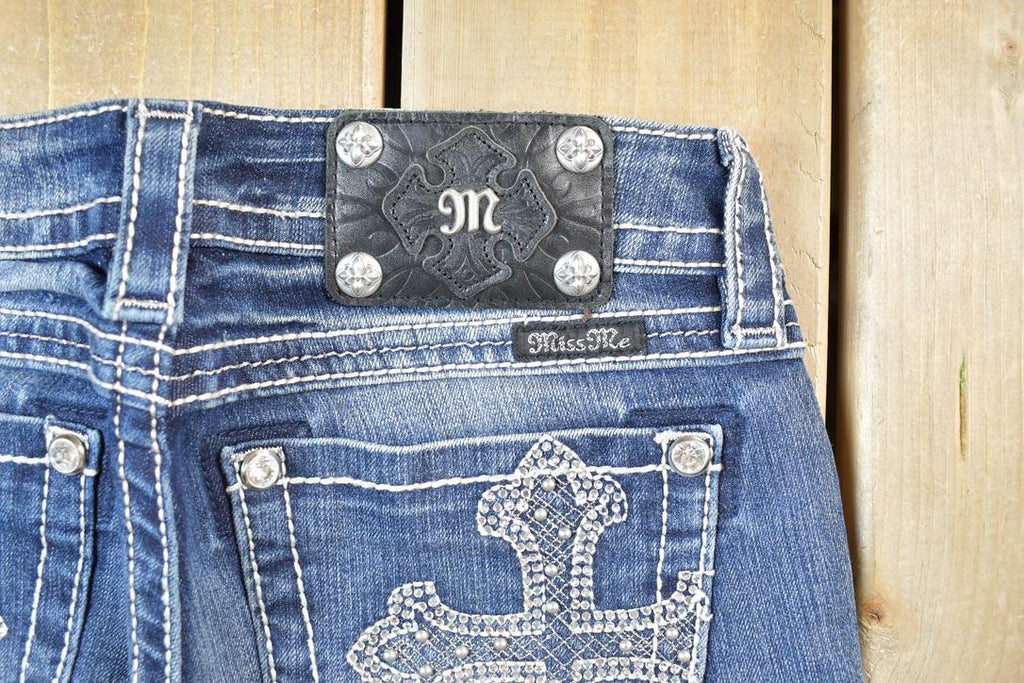 Vintage Y2K Miss Me Bedazzled Low Rise Jeans Size 26x31