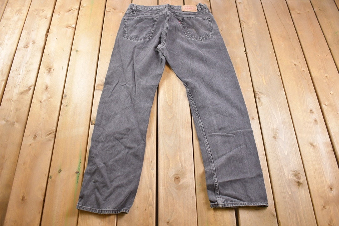 Vintage 1990s Levi's 505 Red Tab Jeans Size 34 x 31.5