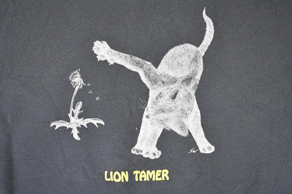 Vintage 1990s Lion Tamer Kitty Graphic Print Crewneck Sweatshirt Men's L