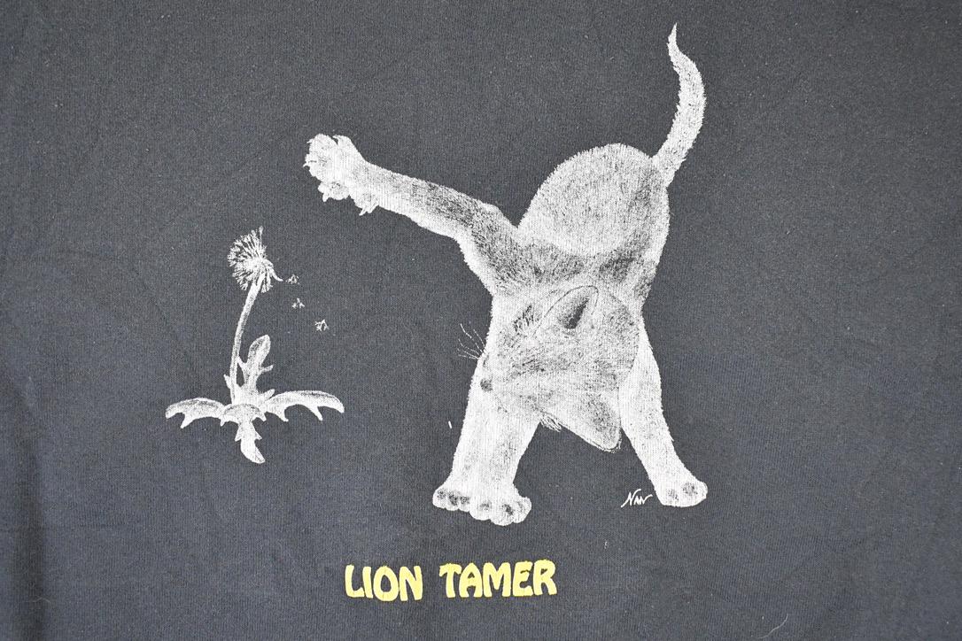 Vintage 1990s Lion Tamer Kitty Graphic Print Crewneck Sweatshirt Men's L