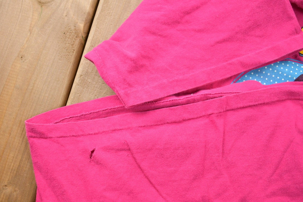 Vintage 1990s Disney Mickey and Minnie Mouse Smack Kiss Heart T-Shirt Cartoon Character  90s  Retro Style  Made in USA  Single Stitch