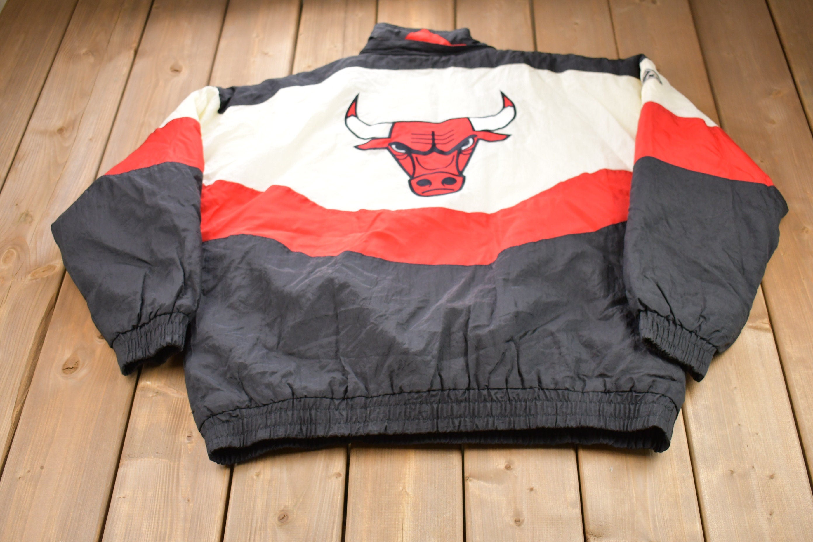 Vintage 1980s Chicago Bulls NBA Apex One Full Zip Puffer Jacket