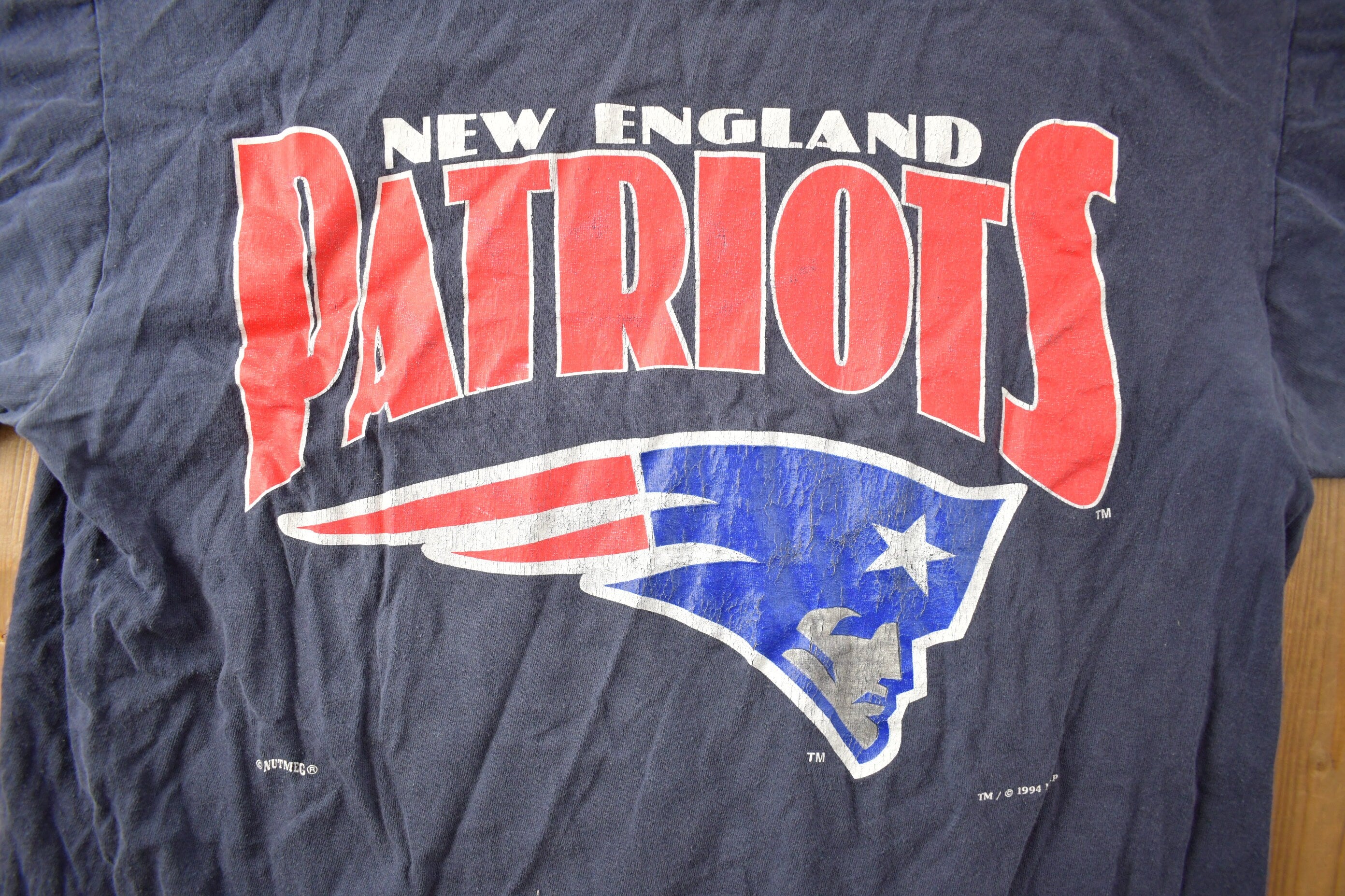 Vintage 1994s New England Patriots NFL Graphic T-Shirt