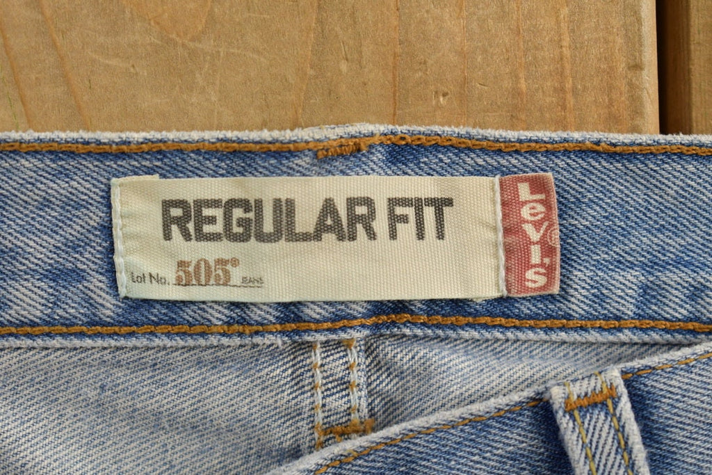 Vintage Levi's 505 Red Tab Denim Jeans Size 36 x 28.5