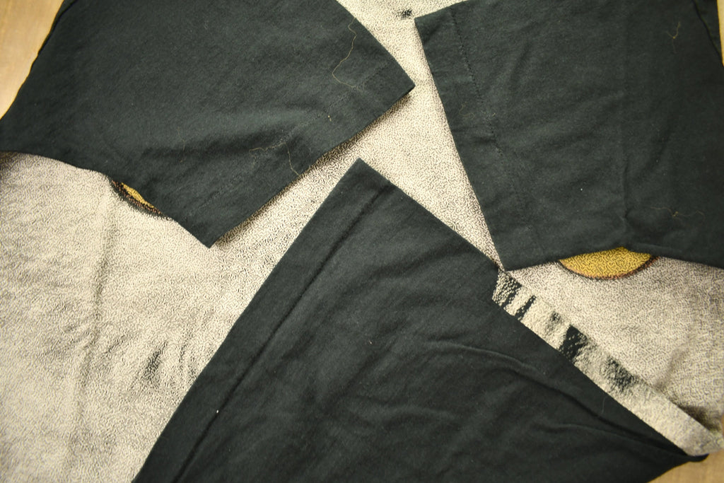 Vintage 1990s Snowy Owl All Over Print Graphic T-Shirt