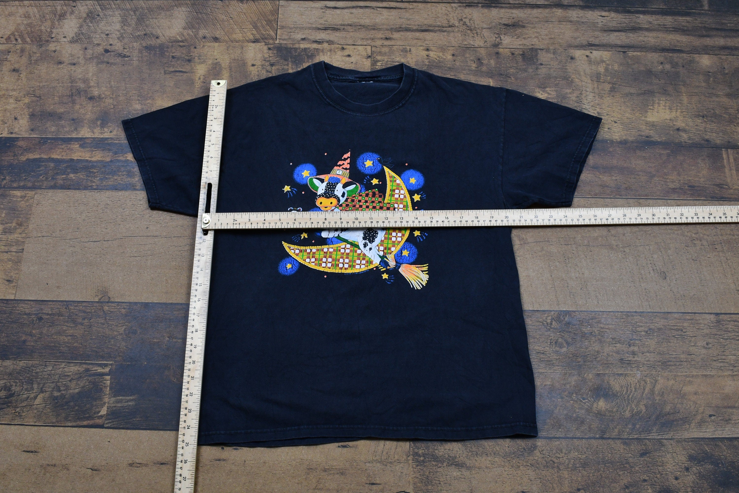 Vintage 1990s Flying Cow Moon Theme Graphic T-Shirt