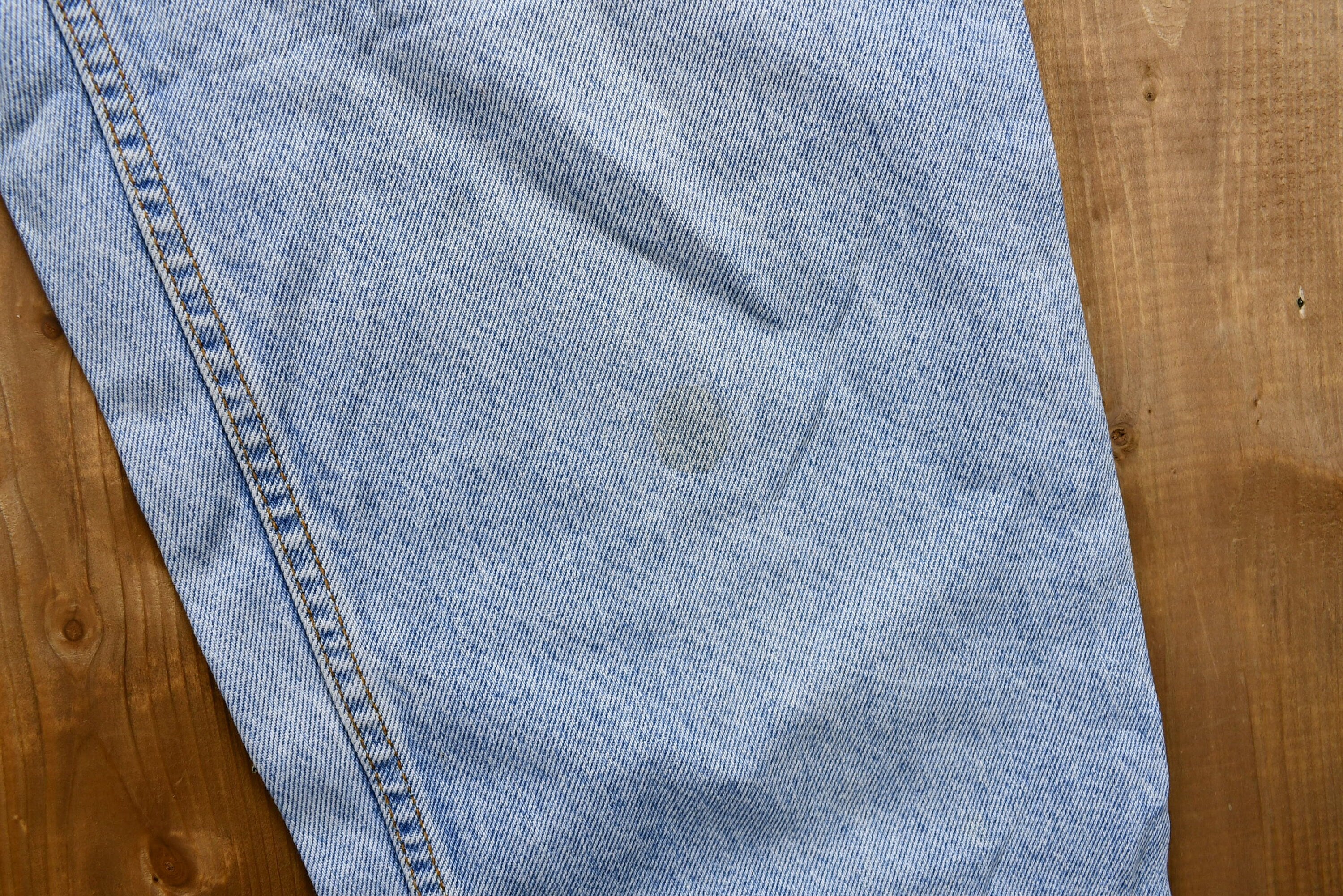 Vintage 1990s Bill Blass Light Wash High Rise Tapered Leg Jeans