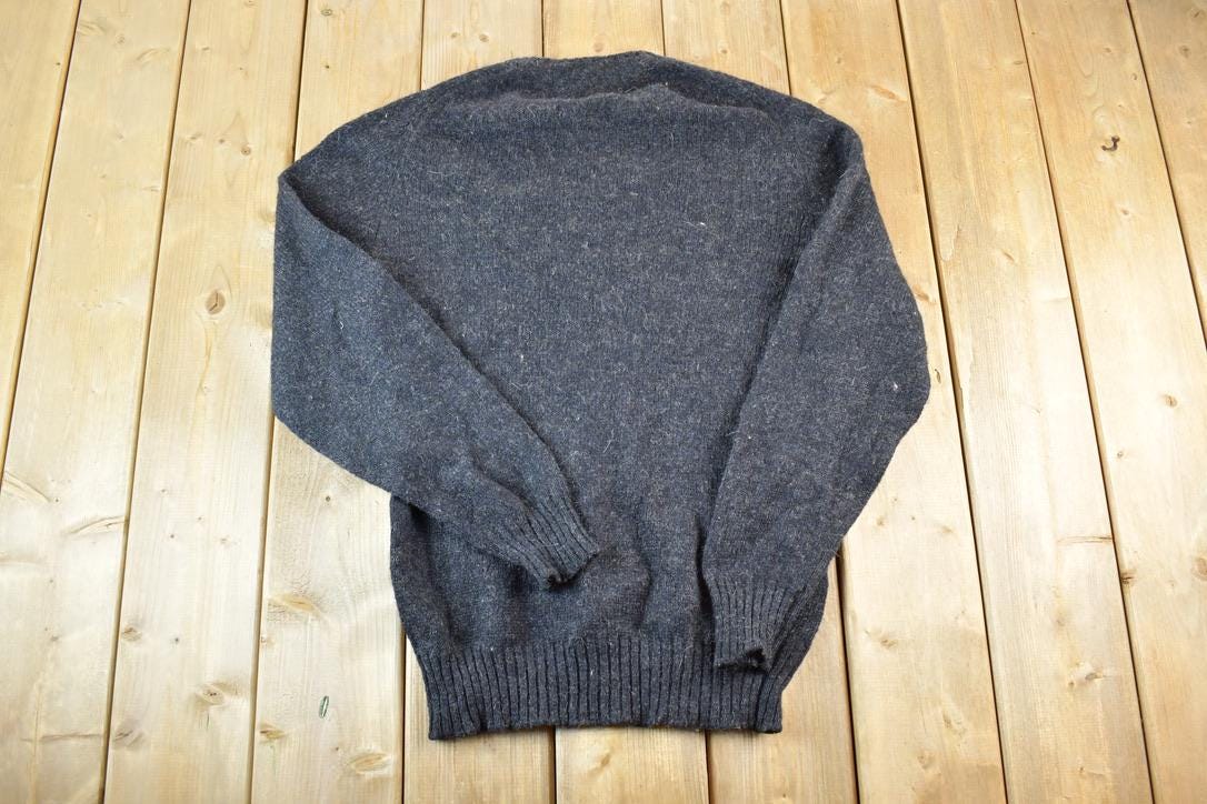 Vintage 1990s GAP 100% Wool Knit Sweater