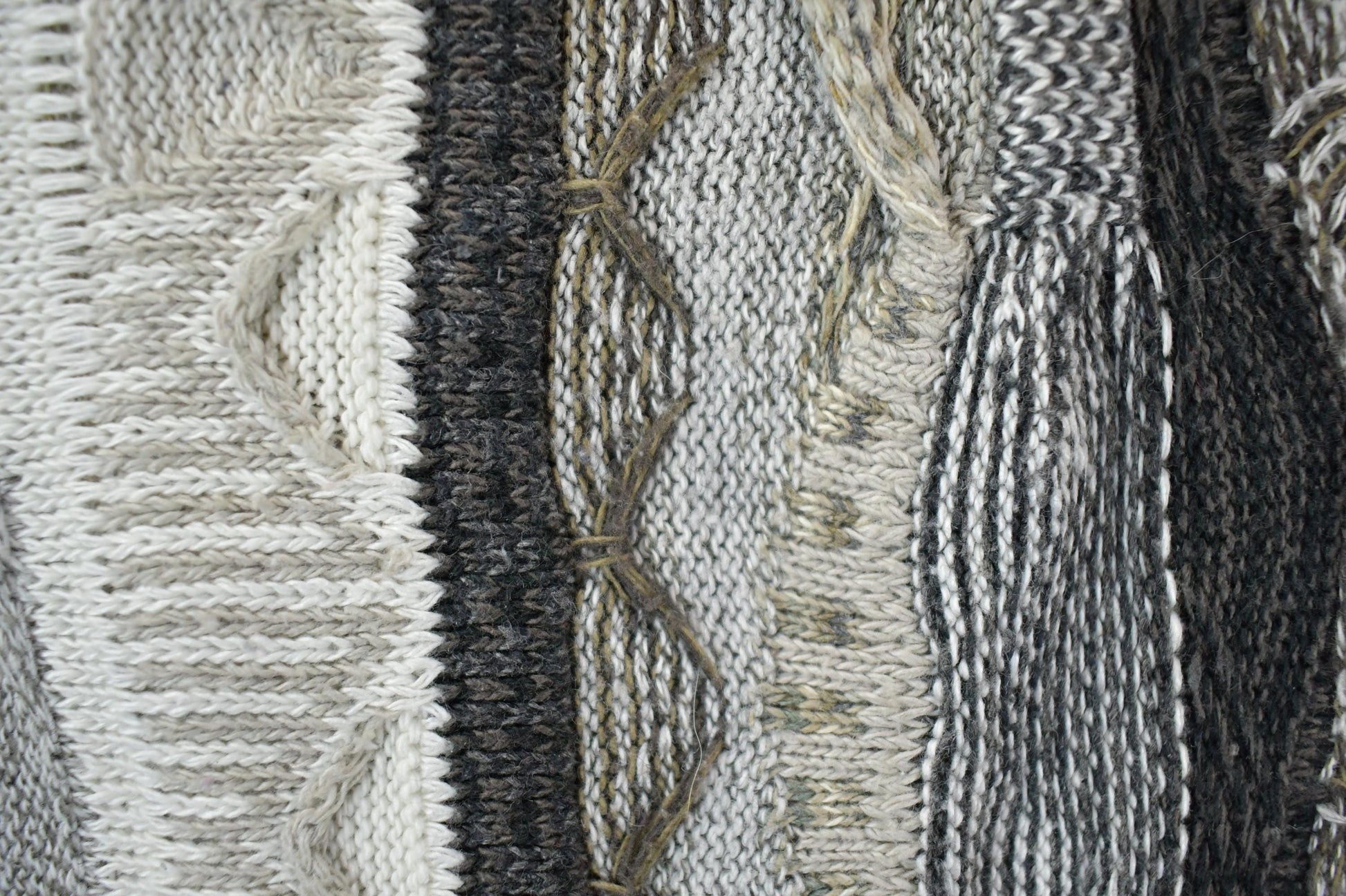 Vintage 1990s Lineage Knit Crewneck Sweater / 90s Crewneck / Made In USA / Preppy