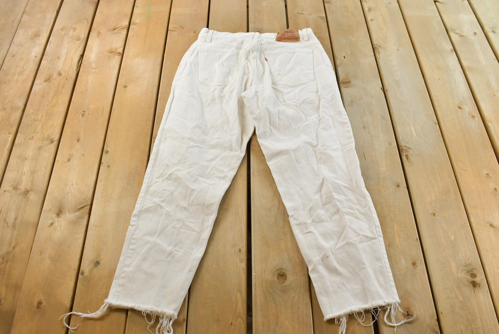 Vintage 1990s Levi's 550 Relaxed Fit Tapered Leg Denim White Jeans Size 22 x 24.5 / 90s Levi's / Made in USA / Streetwear