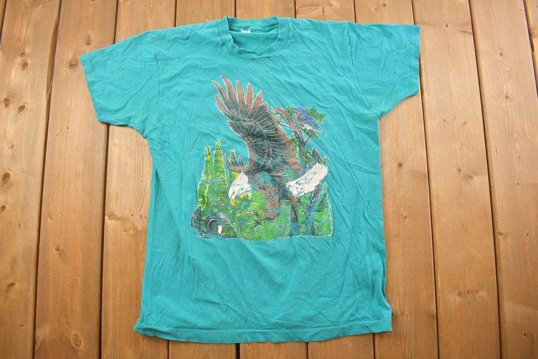 Vintage 1990s Soaring Eagle Theme Graphic T-Shirt