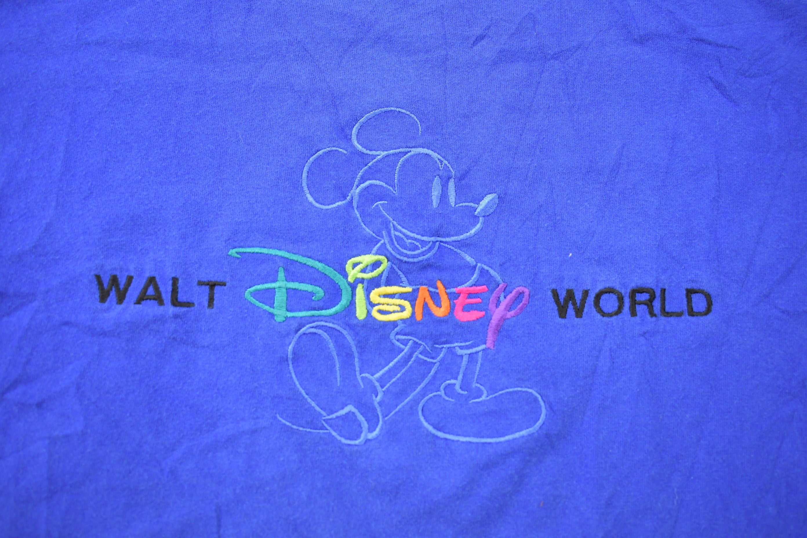 Vintage 1990s Walt Disney World Embroidered Graphic Mickey Mouse T Shirt