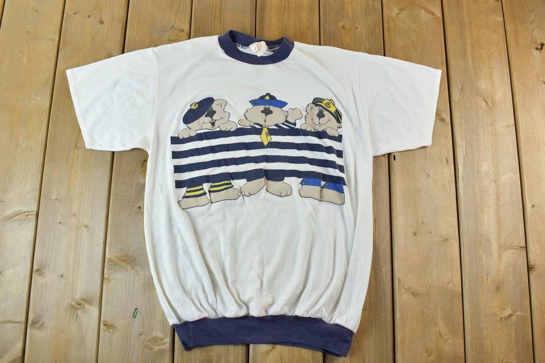 Vintage 1980s Yacht Bear Graphic T-Shirt