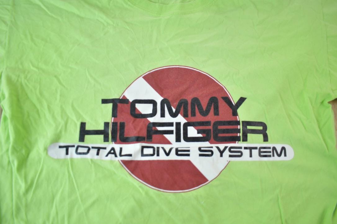 Vintage 1990s Tommy Hilfiger Total dive System Graphic T Shirt