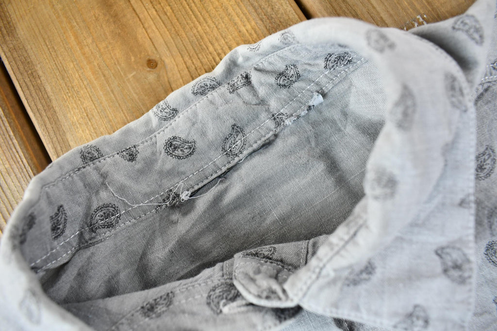 Vintage 1990s Grey Paisley Graphic Button Up Shirt