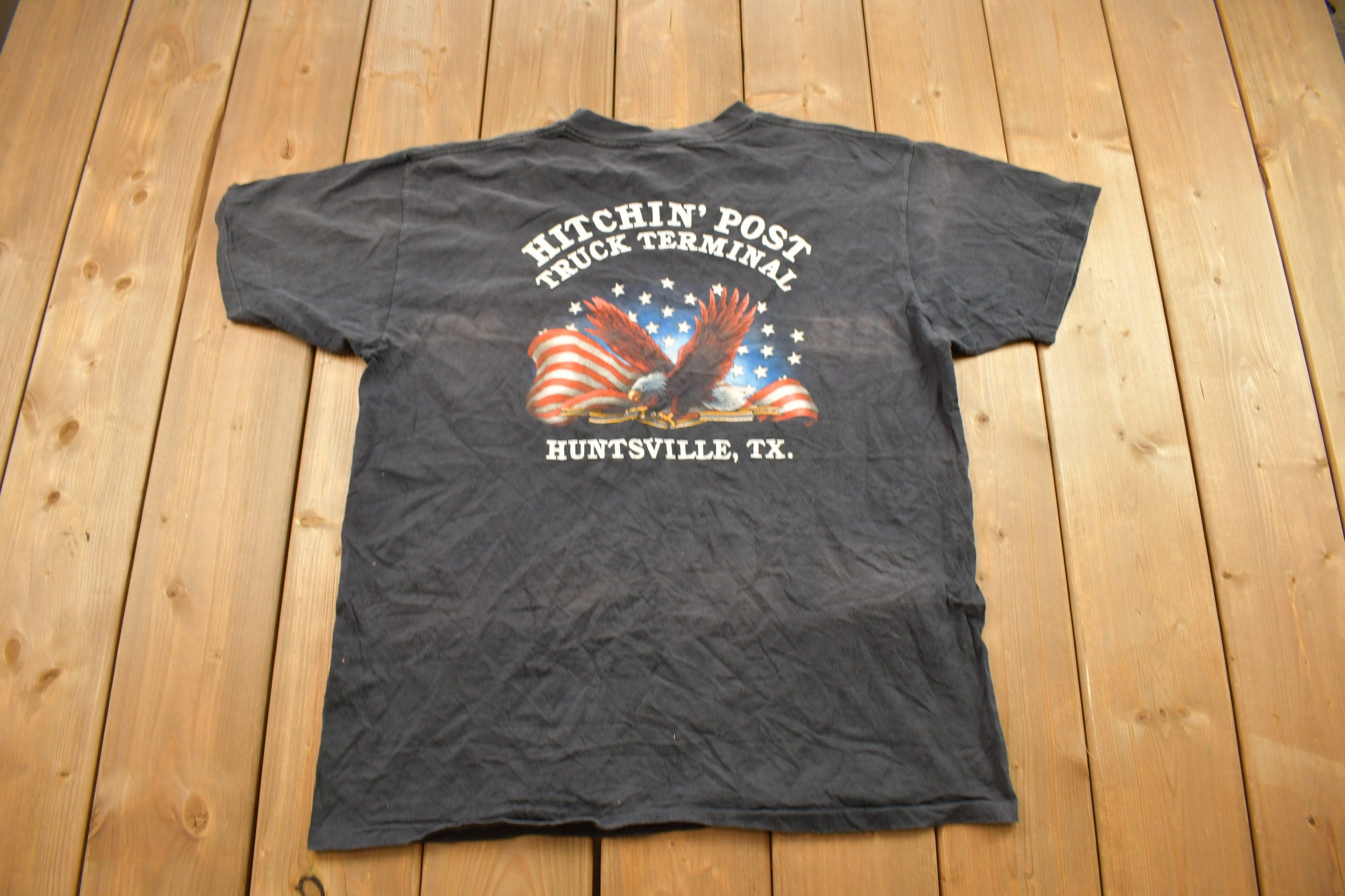 Vintage 1993 Hitchin' Post Truck Terminal 3D Emblem T-Shirt