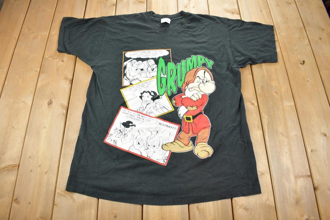 Vintage 1990s Disney Snow White And The Seven Dwarfs Grumpy Graphic T-Shirt Size XL Made In USA Single Stitch