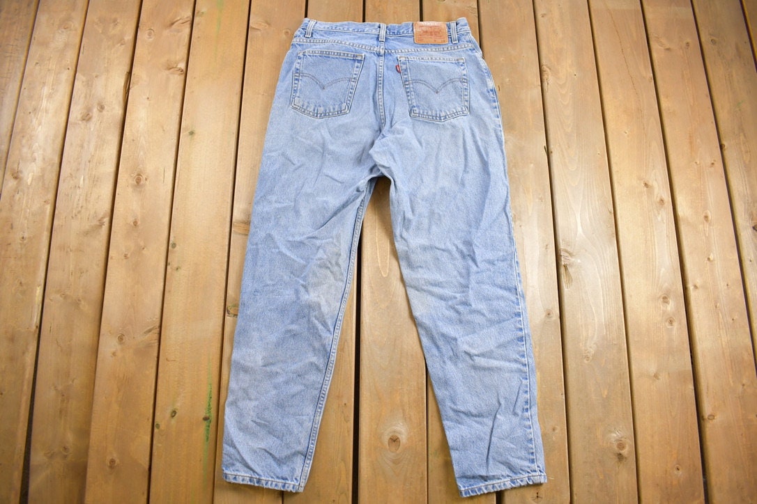 Vintage 1990s Levi's 550 Red Tab Denim Jeans Size 32 x 30