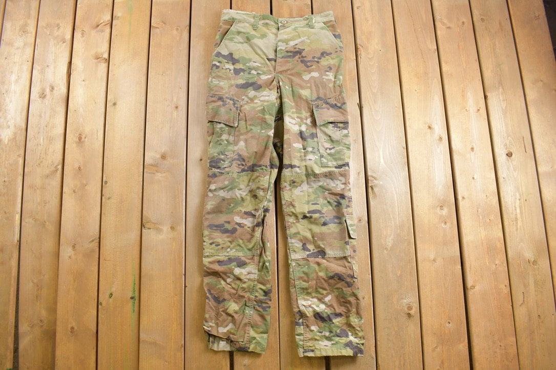 Vintage 1990s Army Woodland Camouflage Cargo Pants Size 27 - 31 x 32.5 / Army Pants / Military Pant's / Vintage Cargos / Made in