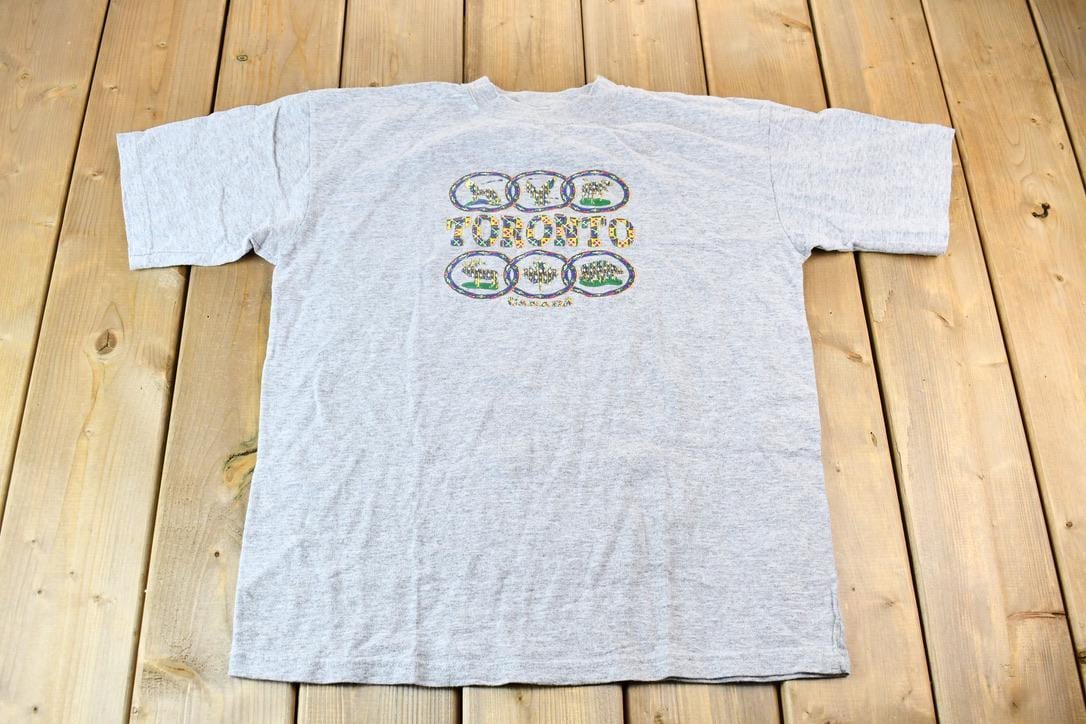 Vintage 1990s Toronto Ontario Canada Tartan Style Wildlife Graphic T-Shirt  Made In Canada  Canadiana Vintage