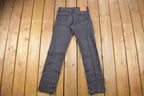 Vintage 1990s Levi's 514 Red Tab Denim Jeans Size 30 x 31