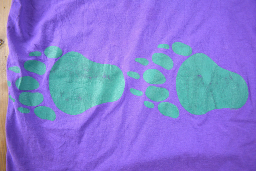 Vintage 1990s Alaska Bear Tracks Souvenir T Shirt Made In USA