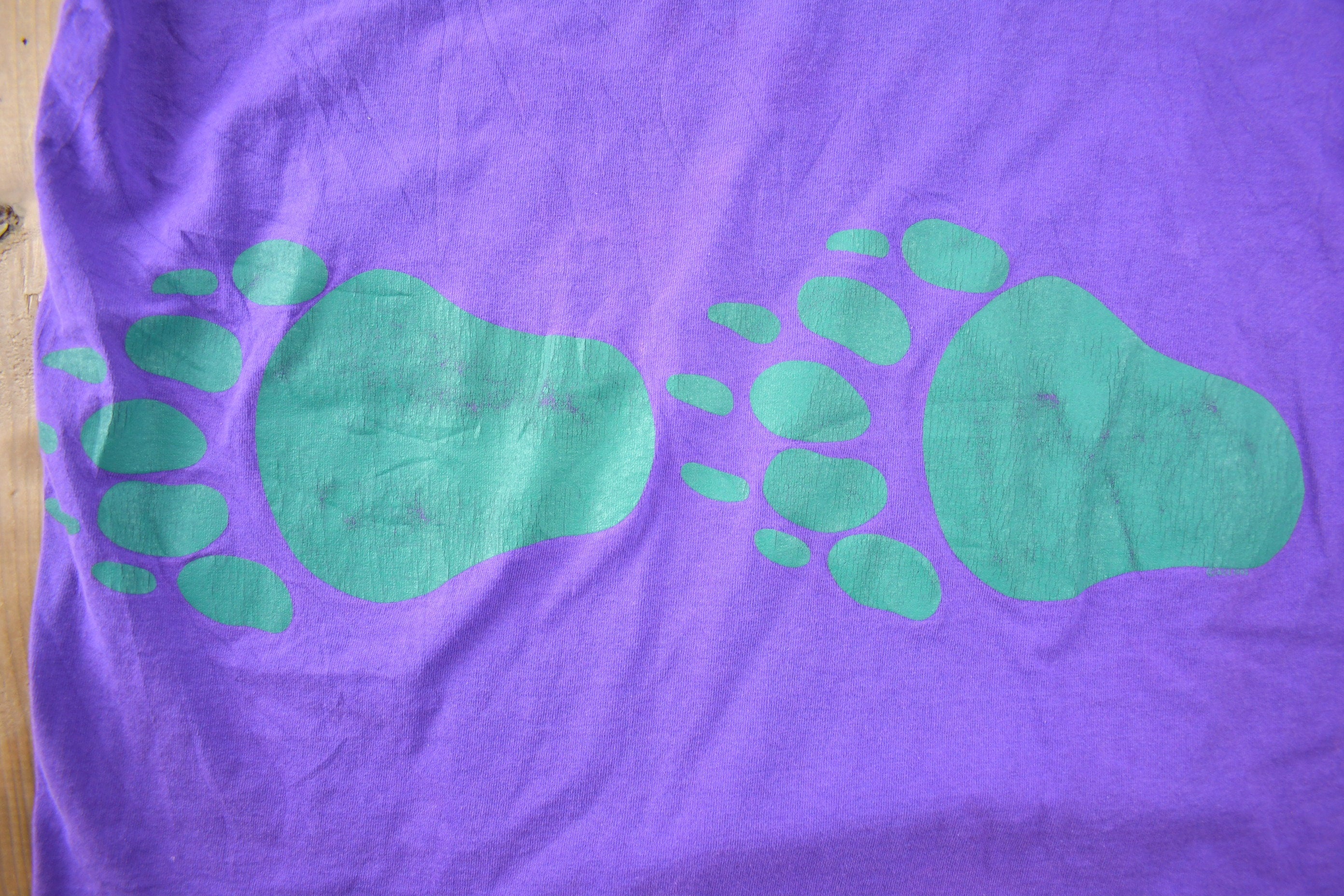 Vintage 1990s Alaska Bear Tracks Souvenir T Shirt Made In USA