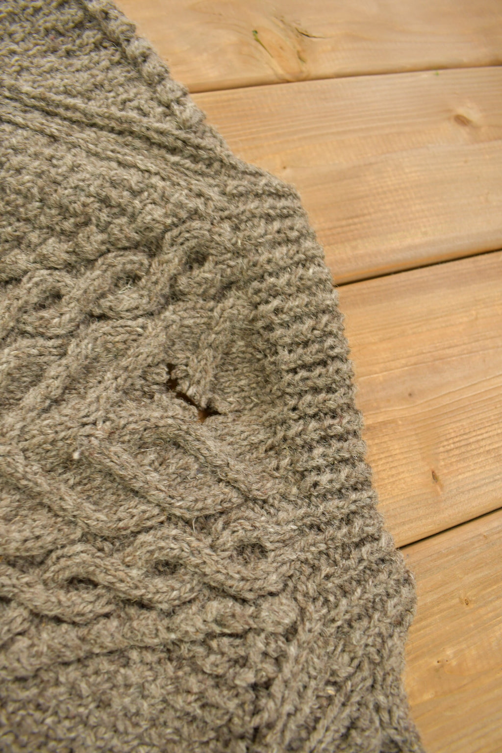 Vintage 1980s 100% Wool House Of Ireland Knit Sweater