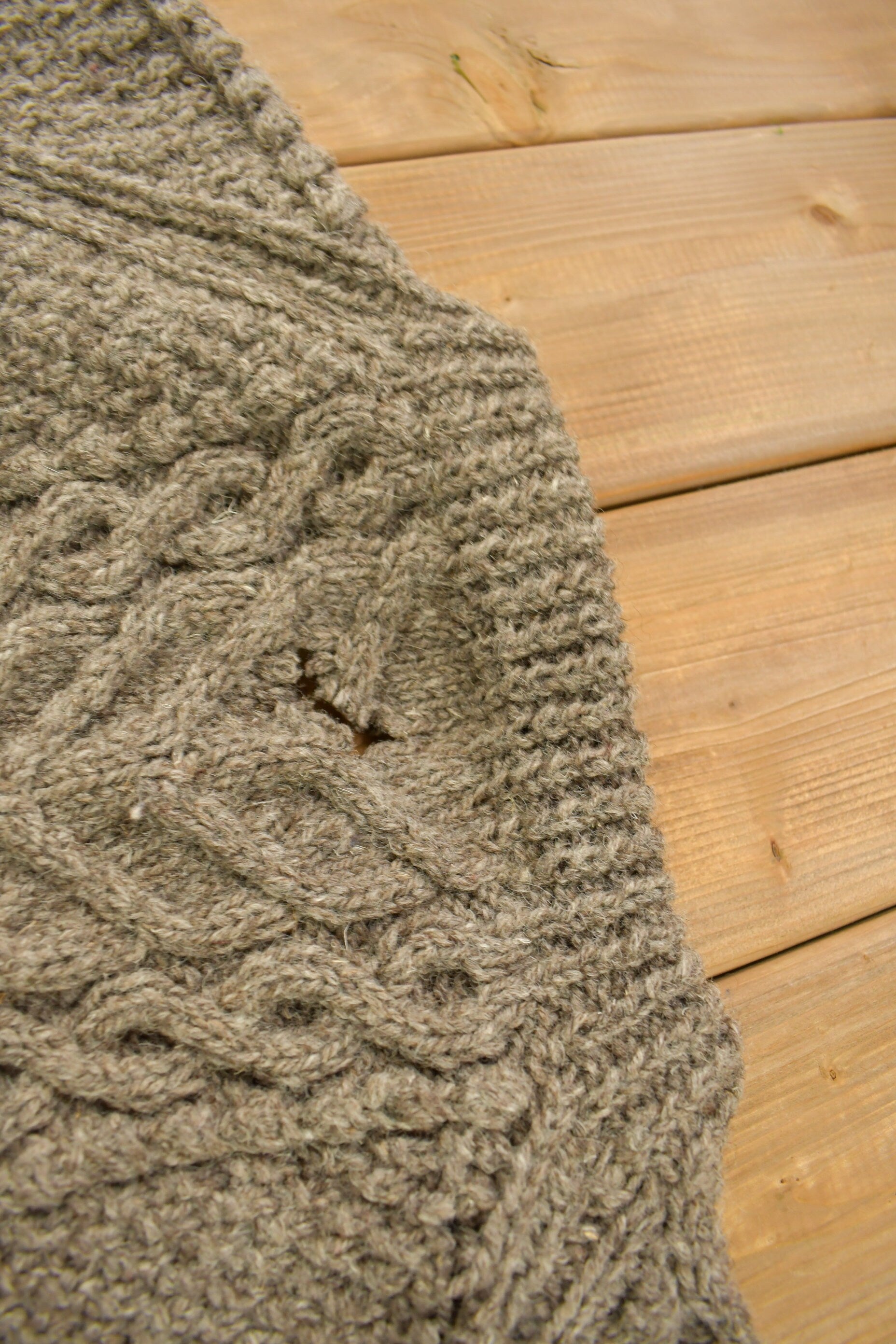 Vintage 1980s 100% Wool House Of Ireland Knit Sweater