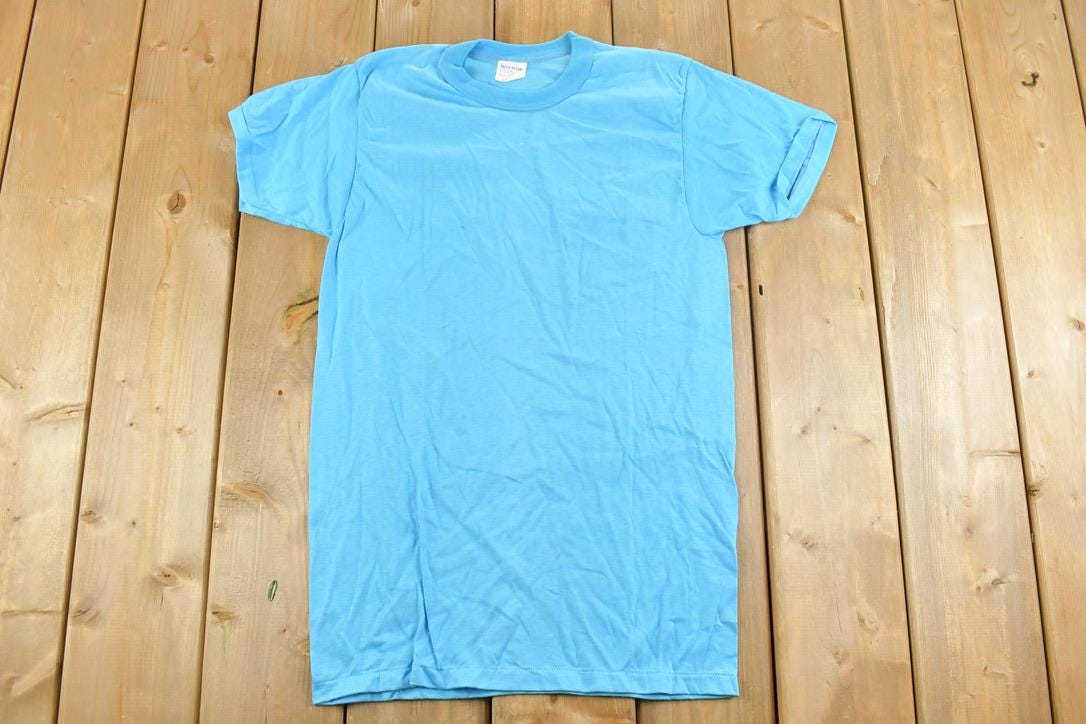 Vintage 1990s Fruit Of The Loom T-Shirt
